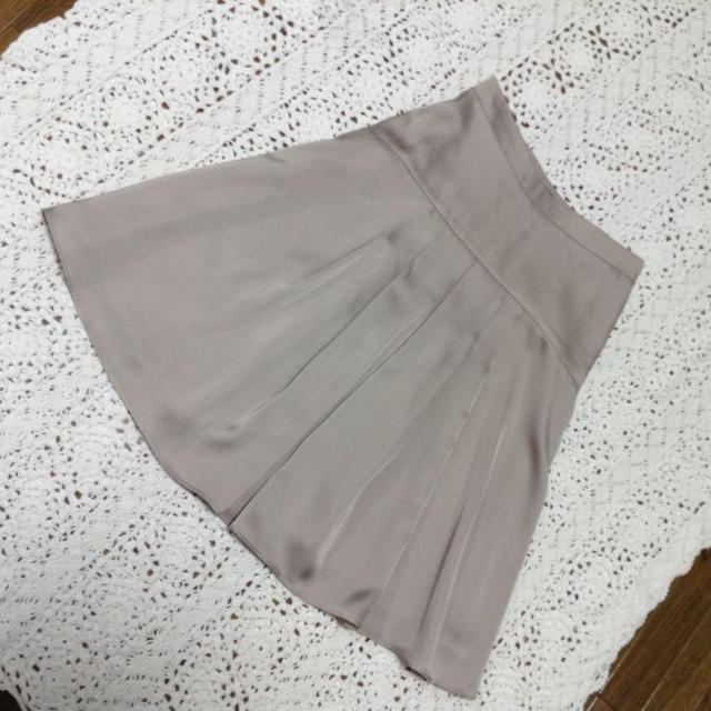 MATERIA(マテリア)のMATERIA上品光沢感フレアースカート レディースのスカート(ひざ丈スカート)の商品写真
