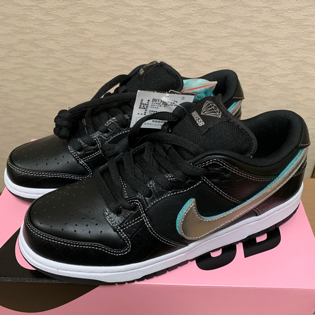 NIKE(ナイキ)のNIKE SB ダンク LOW プロ ダイヤモンド ブラック26.0cm メンズの靴/シューズ(スニーカー)の商品写真