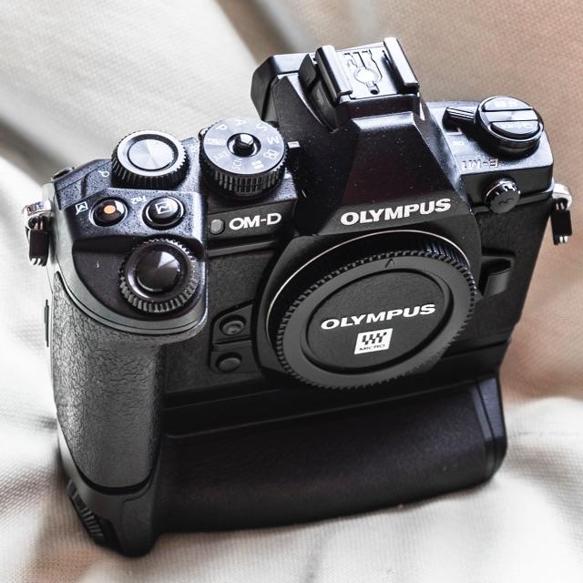 OLYMPUS OM-D E-M1  バッテリーグリップ付き　その他