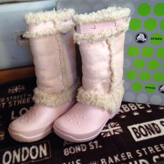 クロックス(crocs)の美品★クロックス ナディア❤︎キッズムートンブーツJ1/3ピンク(ブーツ)