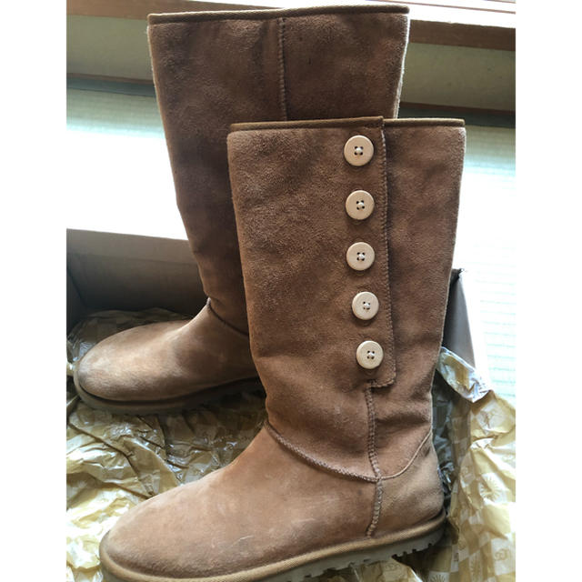 UGG ボタンブーツ   US7サイズ