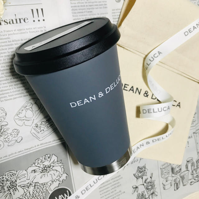 DEAN & DELUCA(ディーンアンドデルーカ)のラッピングセット付きDEAN&DELUCAグレー タンブラー マイボトル コップ インテリア/住まい/日用品のキッチン/食器(タンブラー)の商品写真