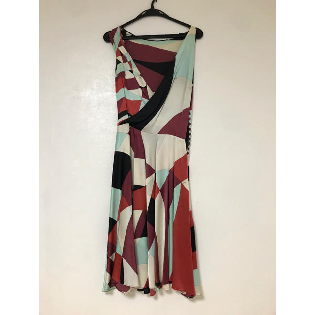 EMILIO PUCCI(エミリオプッチ)の本物中古エミリオプッチのシルクワンピース Emilio Pucci  レディースのワンピース(ひざ丈ワンピース)の商品写真