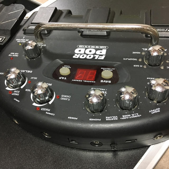 【週末限定値下げ】LINE6 FLOOR POD ジャンク 楽器のギター(エフェクター)の商品写真