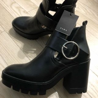 ザラ(ZARA)のZARA トラックソール ブーツ(ブーツ)