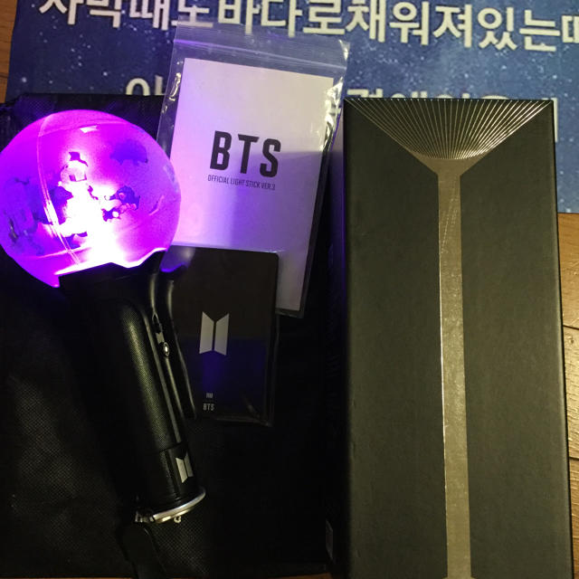 防弾少年団(BTS)(ボウダンショウネンダン)のBTS OFFICIAL LIGHT STICK VER.3 アミボム🌟 エンタメ/ホビーのCD(K-POP/アジア)の商品写真