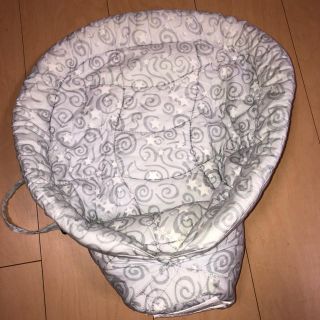 エルゴベビー(Ergobaby)のエルゴ  インサート  グレー(抱っこひも/おんぶひも)