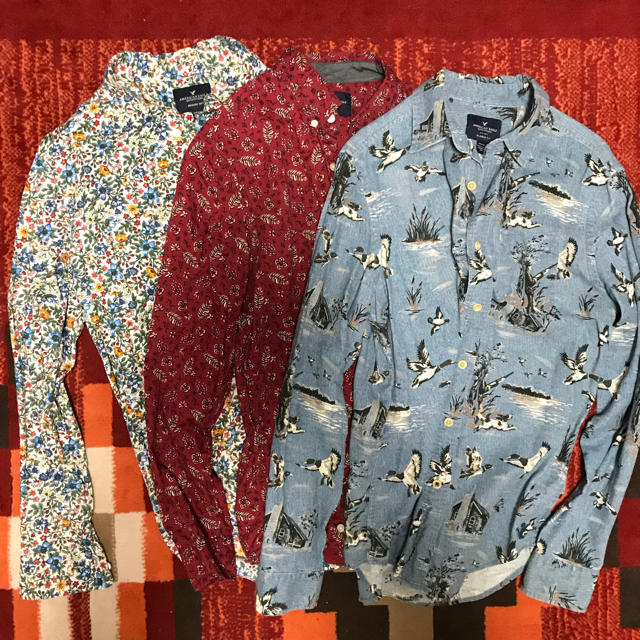 American Eagle(アメリカンイーグル)の3点セット！！ デザインシャツ 春物先どり ブランド 花柄 柄 スリム プリント メンズのトップス(シャツ)の商品写真