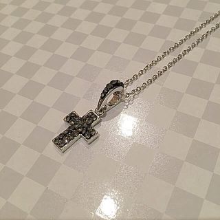 スワロフスキー(SWAROVSKI)の【SALE】グルーデコ クロスネックレス 新品♡(ネックレス)