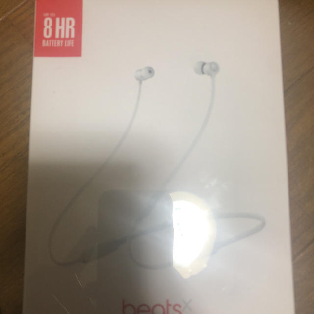 Beats by Dr Dre(ビーツバイドクタードレ)のbeats x Bluetoothイヤホン スマホ/家電/カメラのスマホアクセサリー(ストラップ/イヤホンジャック)の商品写真