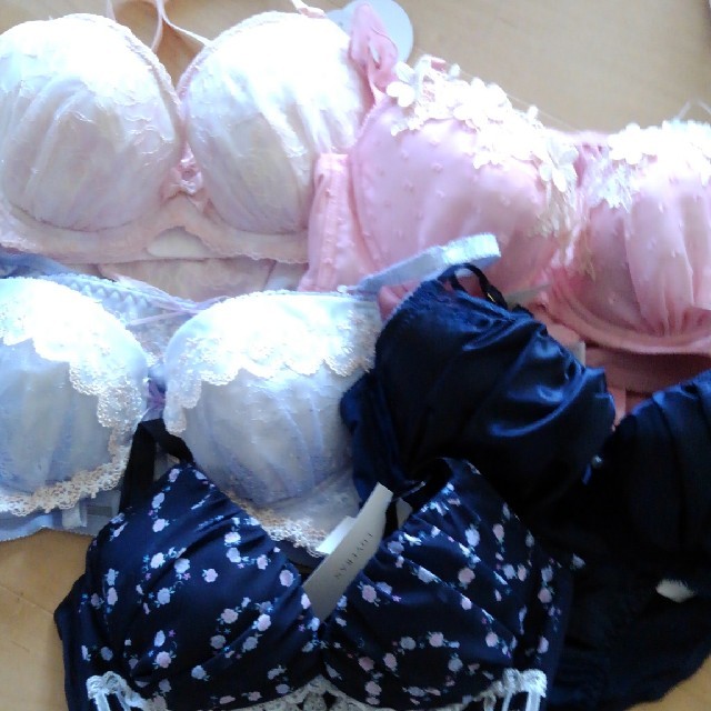 春先取りの narue - ももすけ様新品!F75ブラジャーショーツセット20点 春先取りの narue - ももすけ様新品!F75ブラジャーショーツセット20点
