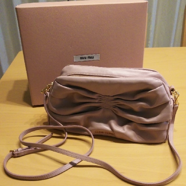 miumiu バッグ