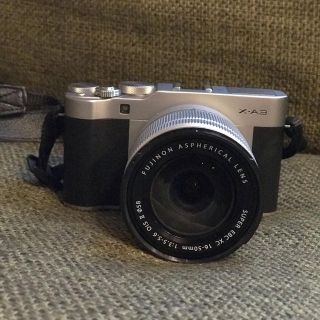 フジフイルム(富士フイルム)のミラーレス一眼 FUJIFILM X-A3(ミラーレス一眼)