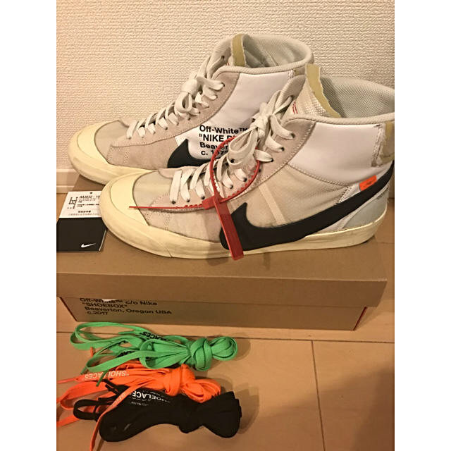 OFF-WHITE(オフホワイト)のOFF WHITE  NIKE  BLAZER オフホワイト ブレザー メンズの靴/シューズ(スニーカー)の商品写真