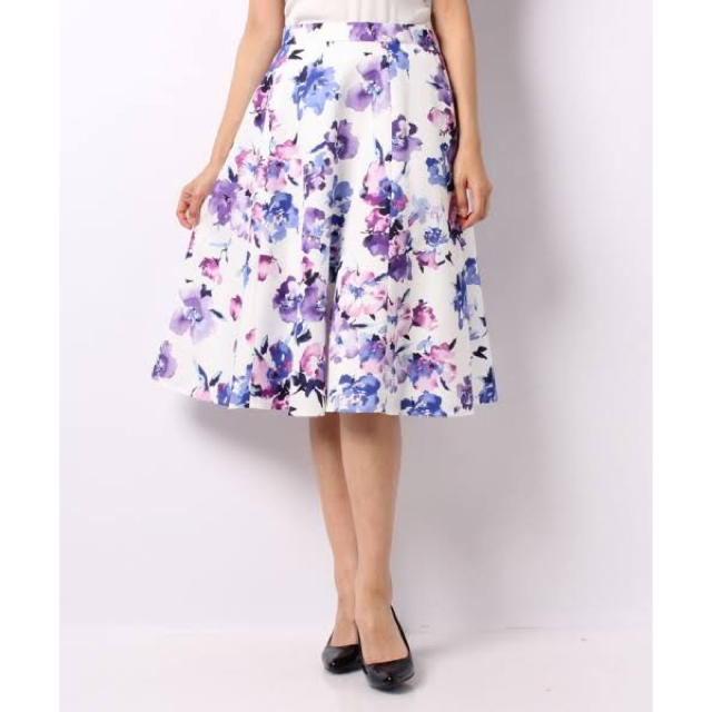 新品♡ジャスグリッティー 水彩フラワープリントスカート 新品♡ジャスグリッティー 水彩フラワープリントスカート