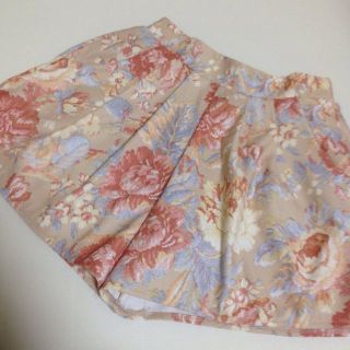 アルシーヴ(archives)のアルシーヴ♡花柄ショートパンツ(ショートパンツ)