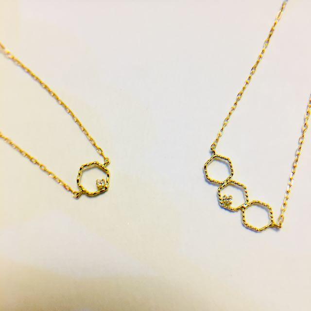 チャーミー元町　ネックレス　K18 YG CHARMY 美品　Vライン　ゴールド Amazon | ミワホウセキ [miwahouseki] 美しいVライン 華奢