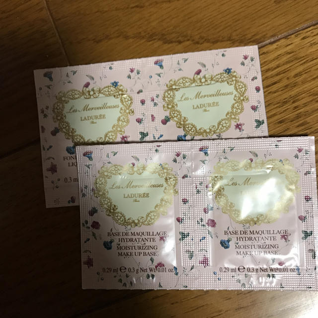 Les Merveilleuses LADUREE(レメルヴェイユーズラデュレ)のラデュレ サンプルセット コスメ/美容のキット/セット(サンプル/トライアルキット)の商品写真