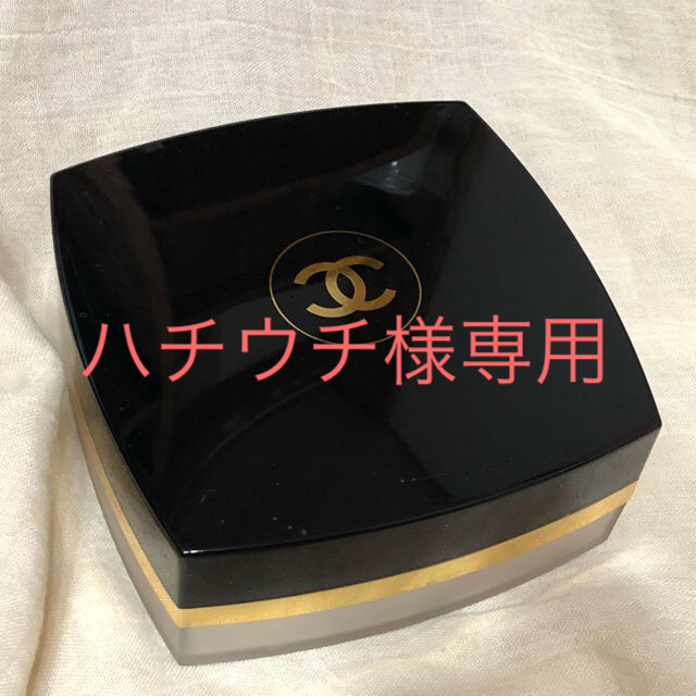 CHANEL(シャネル)の専用 CHANEL NO5 ルースボディパウダー コスメ/美容のボディケア(その他)の商品写真