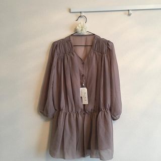 ナイガイ(NAIGAI)の♡新品♡ピンクベージュ シフォンチュニック 9号38 M(チュニック)