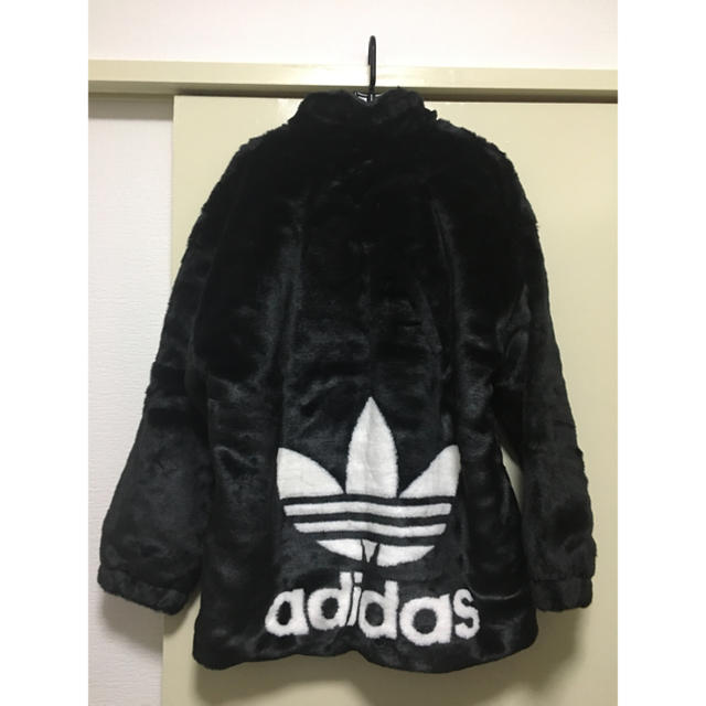 毛皮/ファーコートadidas fur jacket