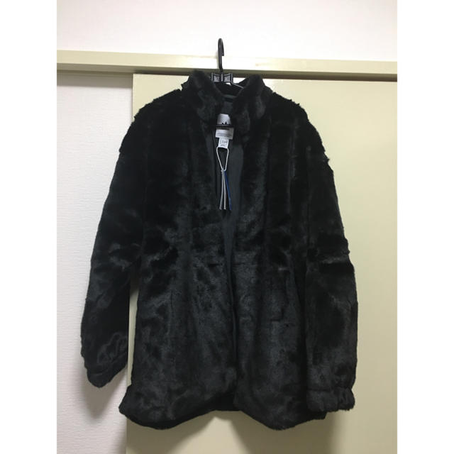 adidas(アディダス)のadidas fur jacket レディースのジャケット/アウター(毛皮/ファーコート)の商品写真