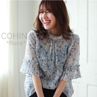 クイーンズコート(QUEENS COURT)の新品♡cohina♡小花柄 ふんわりシフォンブラウス(シャツ/ブラウス(長袖/七分))