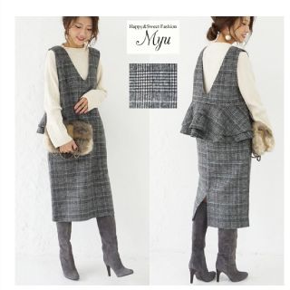 ザラ(ZARA)のmyu　バックフリルワンピース　新品未使用(ひざ丈ワンピース)