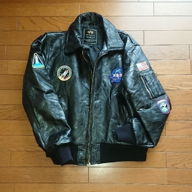 ALPHA INDUSTRIES(アルファインダストリーズ)の革ジャンM(フロリダのケネディ・スペース・センターで購入したもの) メンズのジャケット/アウター(レザージャケット)の商品写真