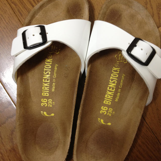 BIRKENSTOCK(ビルケンシュトック)のビルケン マドリッド☆白 エナメル レディースの靴/シューズ(サンダル)の商品写真