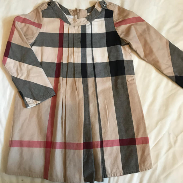 BURBERRY(バーバリー)のバーバリー 4y メガチェックワンピース キッズ/ベビー/マタニティのキッズ服女の子用(90cm~)(ワンピース)の商品写真