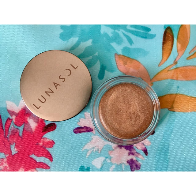 LUNASOL(ルナソル)のルナソル/シマーカラーアイズex02 コスメ/美容のベースメイク/化粧品(アイシャドウ)の商品写真