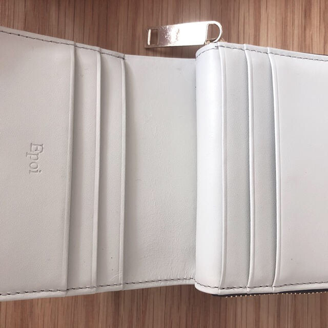 epoi  タイル ラウンドファスナー二つ折り財布 アイスグレー レディースのファッション小物(財布)の商品写真