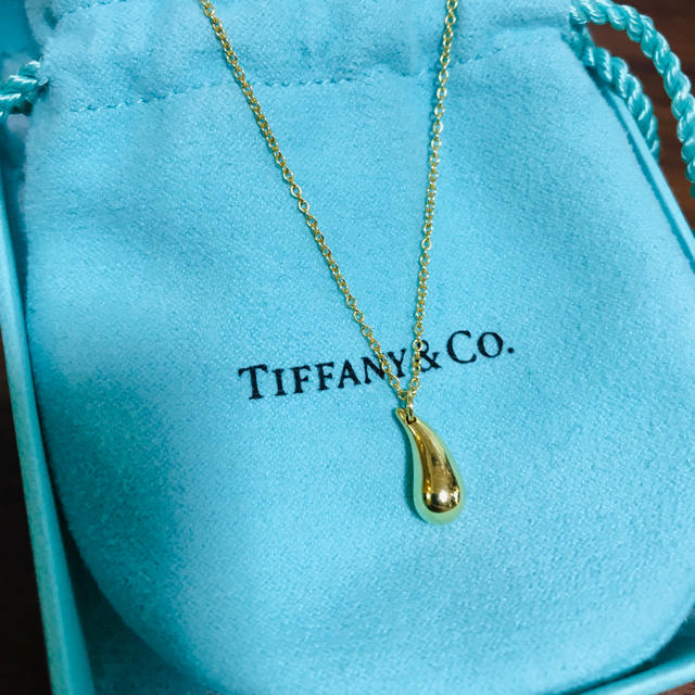 Tiffany & Co. - [値下げ]TIFFANY&CO. ティアドロップ ペンダント 18金の通販 by Yuuuuki 's