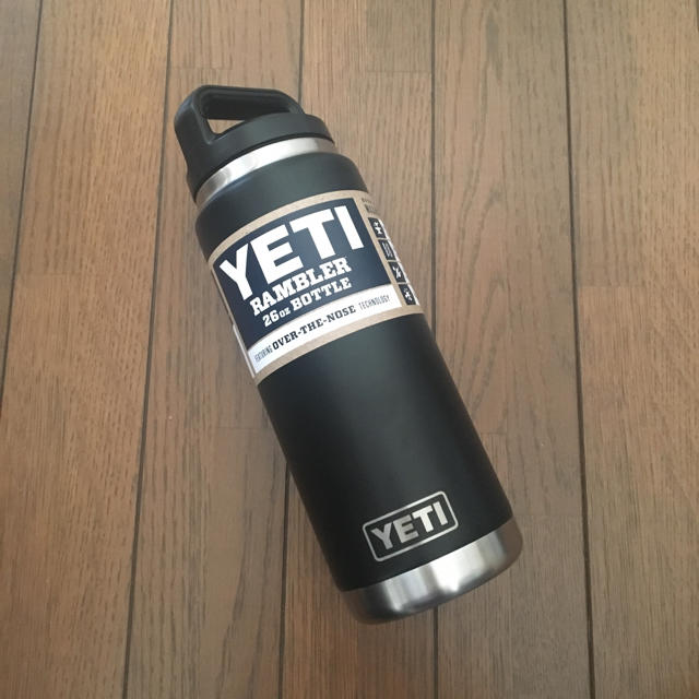 Stanley(スタンレー)のYETI rambler 26oz ランブラー ボトル タンブラー 水筒 黒 スポーツ/アウトドアのアウトドア(食器)の商品写真