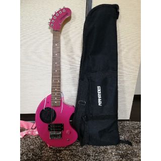 フェルナンデス(Fernandes)のFERNANDES ピンクZO-3  ソフトケース付(エレキギター)