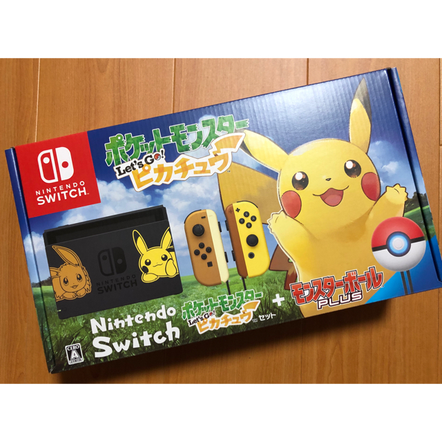 Nintendo Switch(ニンテンドースイッチ)の任天堂Switch ポケットモンスターLet's Go! ピカチュウ 新品未使用 エンタメ/ホビーのゲームソフト/ゲーム機本体(家庭用ゲーム機本体)の商品写真