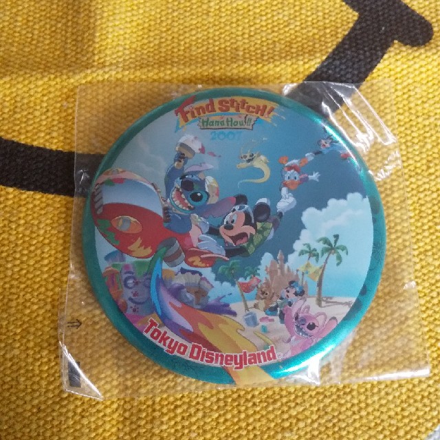 Disney(ディズニー)のディズニー 缶バッヂ 2007 スティッチ エンタメ/ホビーのアニメグッズ(バッジ/ピンバッジ)の商品写真