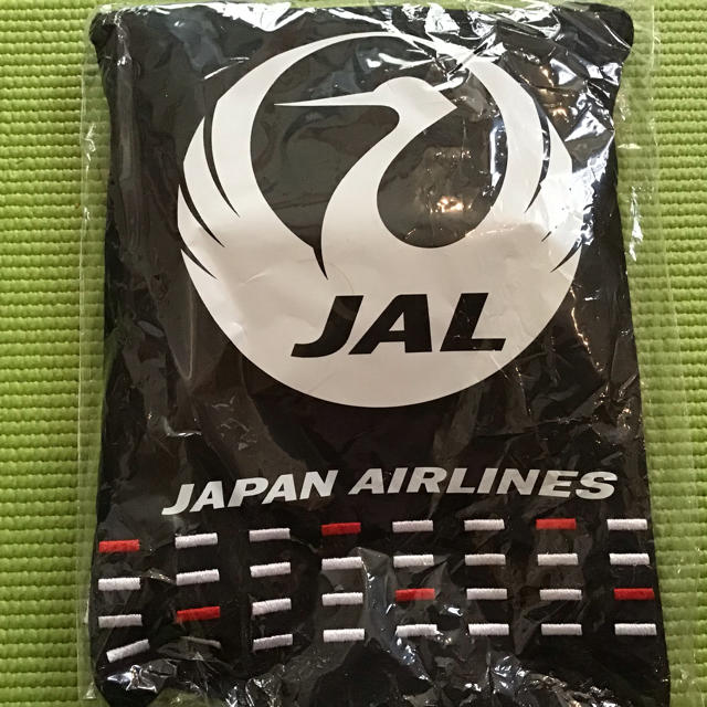 ZERO HALLIBURTON(ゼロハリバートン)のJAL アメニティー ゼロハリバートン おまけつき インテリア/住まい/日用品の日用品/生活雑貨/旅行(旅行用品)の商品写真