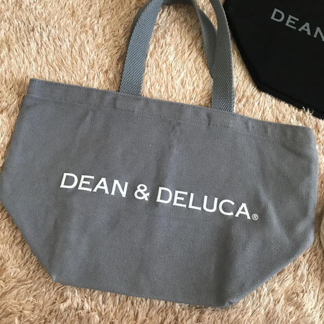 DEAN & DELUCA(ディーンアンドデルーカ)のディーン&デルーカ Sサイズトート 黒 アイボリー チャコールグレー セット レディースのバッグ(トートバッグ)の商品写真