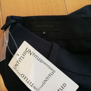 アンタイトル(UNTITLED)の未使用品　UNTITLED(アンタイトル)　サイズ1 ネイビー　八分丈パンツ(クロップドパンツ)