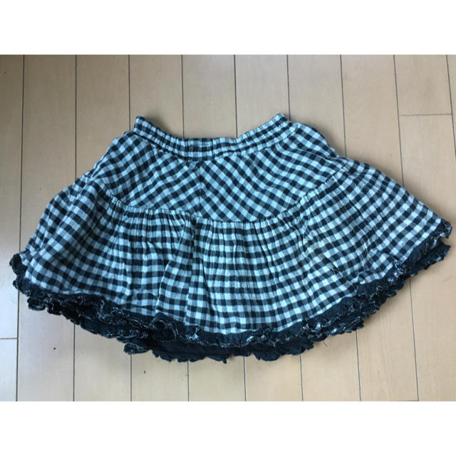 DILASH(ディラッシュ)のDILASH  スカート  130cm  （黒 チェック柄） キッズ/ベビー/マタニティのキッズ服女の子用(90cm~)(スカート)の商品写真