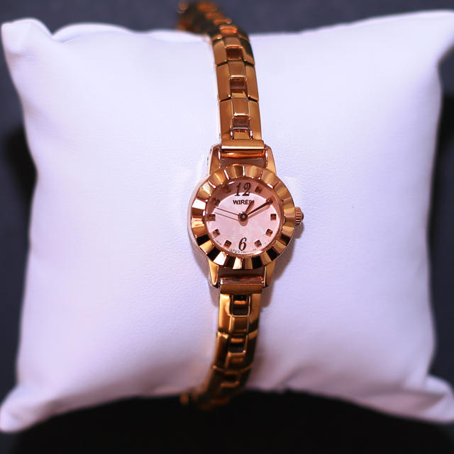 WIRED(ワイアード)の値下げ！WIRED 腕時計 レディースのファッション小物(腕時計)の商品写真
