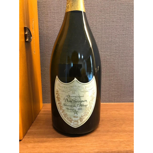 Dom Pérignon(ドンペリニヨン)の期間限定値下げ ドンペリ ゴールド vintage 1993 食品/飲料/酒の酒(シャンパン/スパークリングワイン)の商品写真