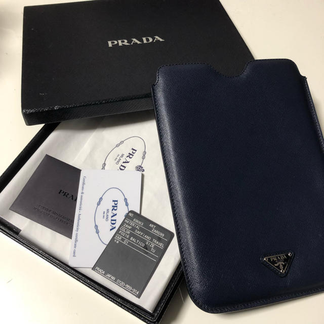 美品✨PRADA iPad mini ケース　タブレット　サフィアーノレザー