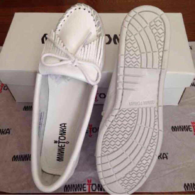 人気格安 Minnetonka キルティモカシンの通販 by ミネトンカマニア's shop|ミネトンカならラクマ - ミネトンカ 6ホワイト 新作登場HOT