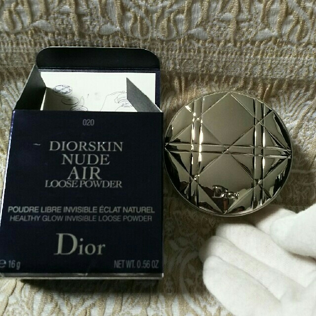 Dior(ディオール)のDior ﾃﾞｨｵｰﾙｽｷﾝﾇｰﾄﾞｴｱｰ ﾙｰｽﾊﾟｳﾀﾞｰ コスメ/美容のベースメイク/化粧品(フェイスパウダー)の商品写真