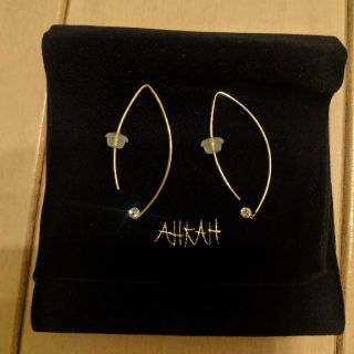 アーカー(AHKAH)の【最終値下げ】AHKAHアーカー　ベアリーフピアス(ピアス)