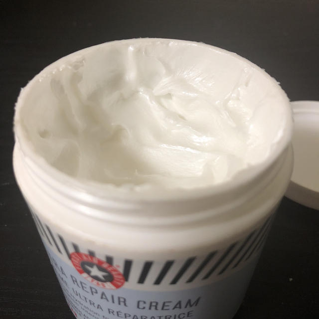 Sephora(セフォラ)のfirst aid beauty repair cream クリーム コスメ/美容のスキンケア/基礎化粧品(フェイスクリーム)の商品写真