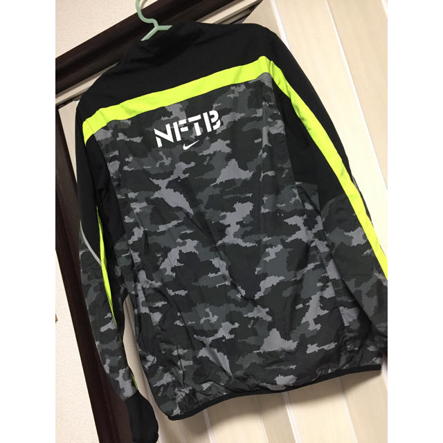 NIKE(ナイキ)のナイキ♡NFTB♡カモフラ迷彩柄♡ピステジャケット♡ スポーツ/アウトドアのサッカー/フットサル(ウェア)の商品写真